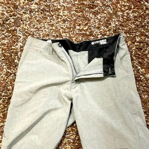 32 inch waist .. awesome condition they will look good on just about anyone